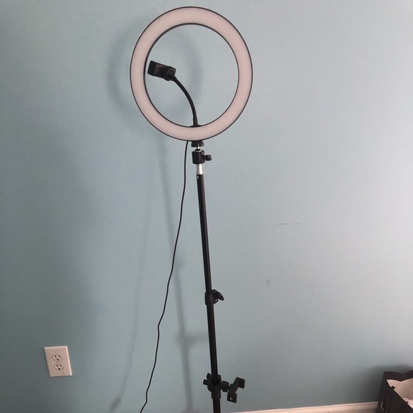 Ring Light - Picture 1 of 5